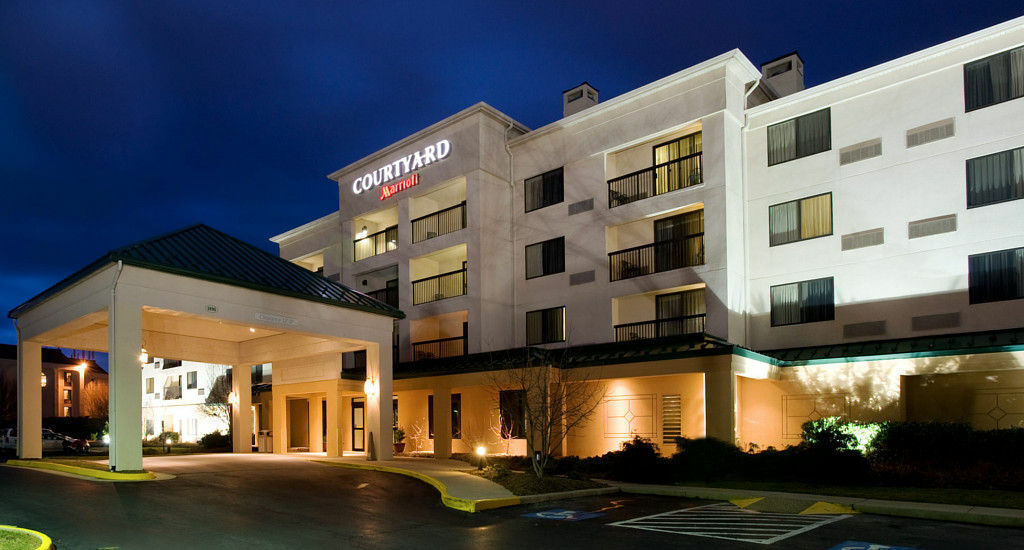 Courtyard Harrisonburg Hotel Ngoại thất bức ảnh